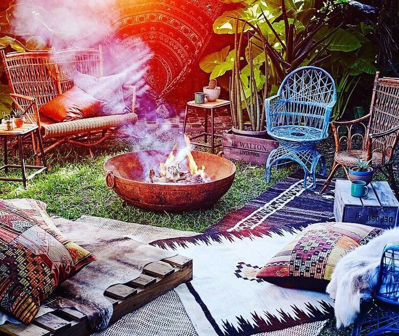 boho hippie garden and outdoor life (62)