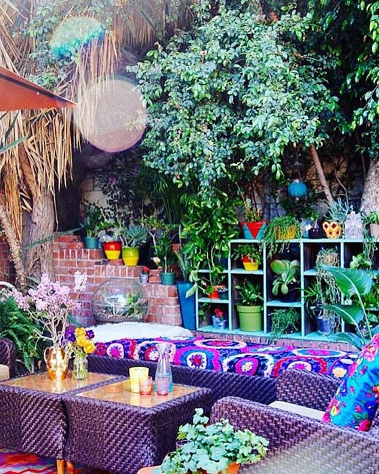 boho hippie garden and outdoor life (71)